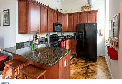 3rd image of 541 Washington Ave APT 303