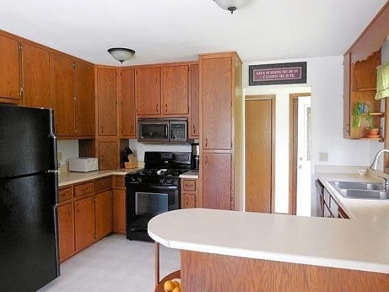 3rd image of 1316 Dandelion Ln