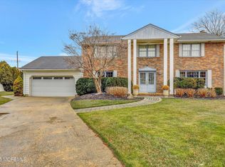 21 Breakwater Ln, Long Branch, NJ 07740