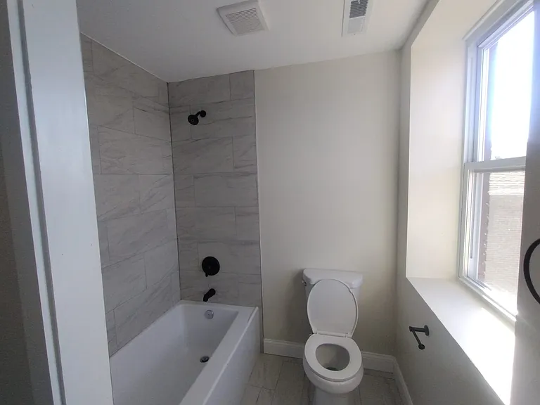 4266 Washington Blvd #1 — Photo 19