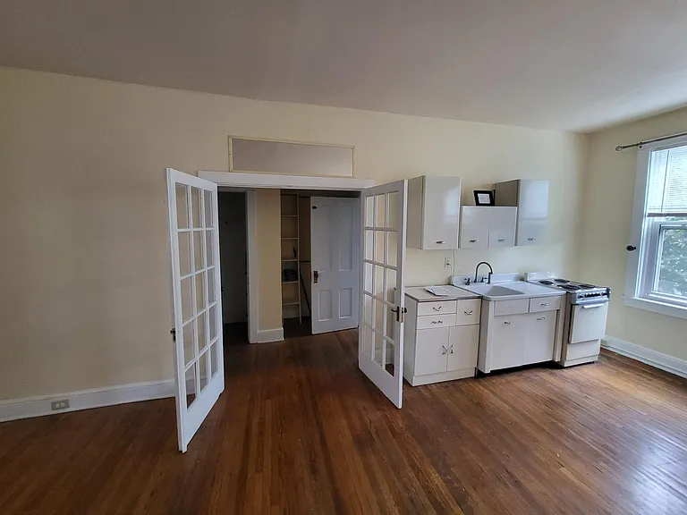 34 E Walnut St #B — Photo 25