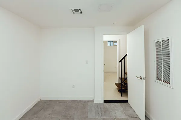 Rented by Nooklyn NYC LLC | media 22