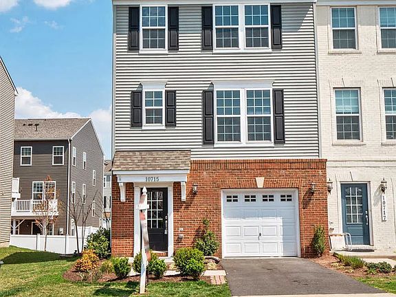 5th image of 10715 Caledonia Meadow Dr