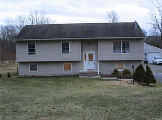 262 Pine Grove Rd, Middletown, NY 10940