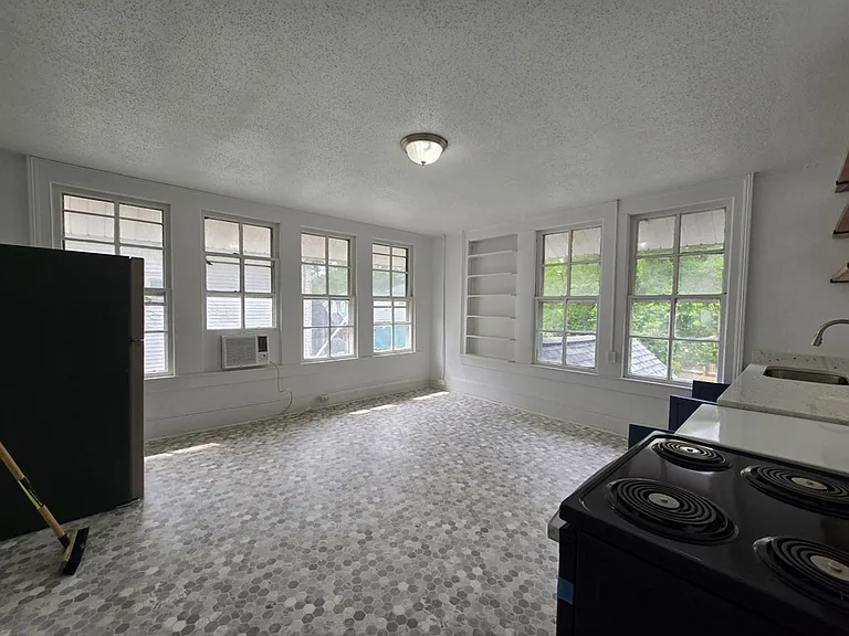 403 W Hampton Ave — Photo 10