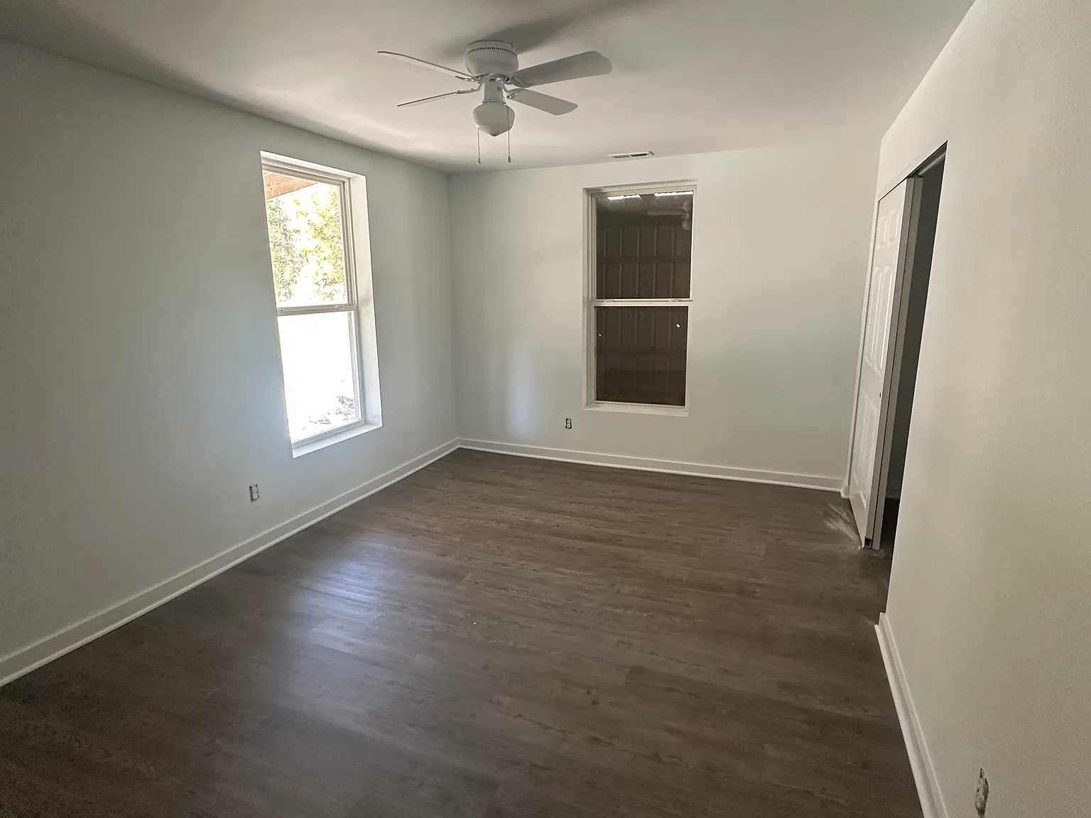 3 bed, 1200 sqft, $1,300 — Photo 3
