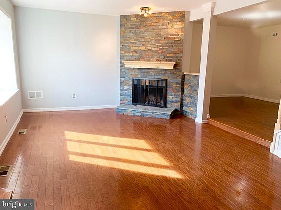 4th image of 46 Essex Pl