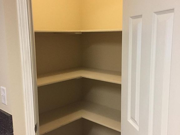 3rd image of 5612 N 35th St #5614