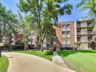 3050 Pheasant Creek Dr APT 301, Northbrook, IL, 60062