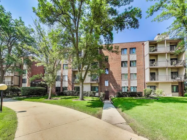 3050 Pheasant Creek Dr APT 301, Northbrook, IL 60062