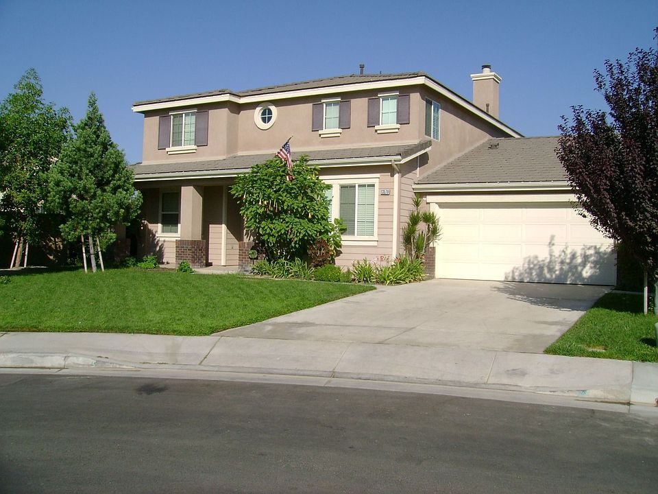 House is inside culdesac