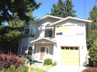 10310 8th Ave NE, Seattle, WA 98125