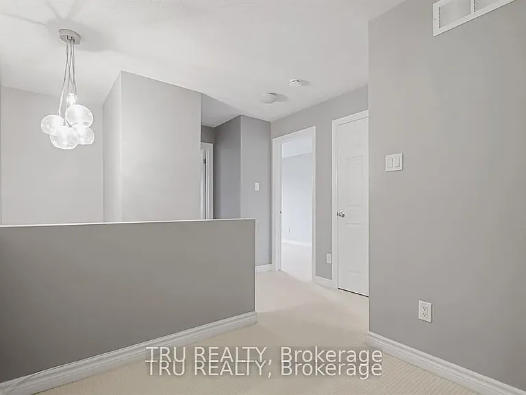 122 Lindenshade Dr #19 — Photo 17