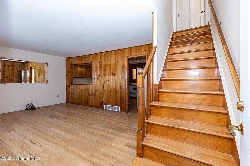 3rd image of 8 Clark Avenue