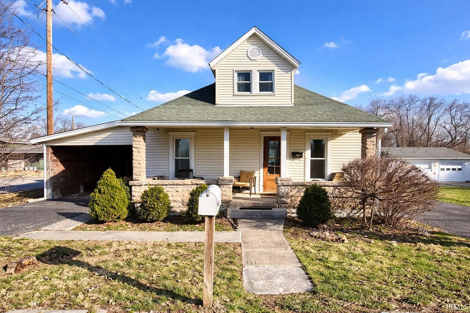 2109 Norton Ln photo 1