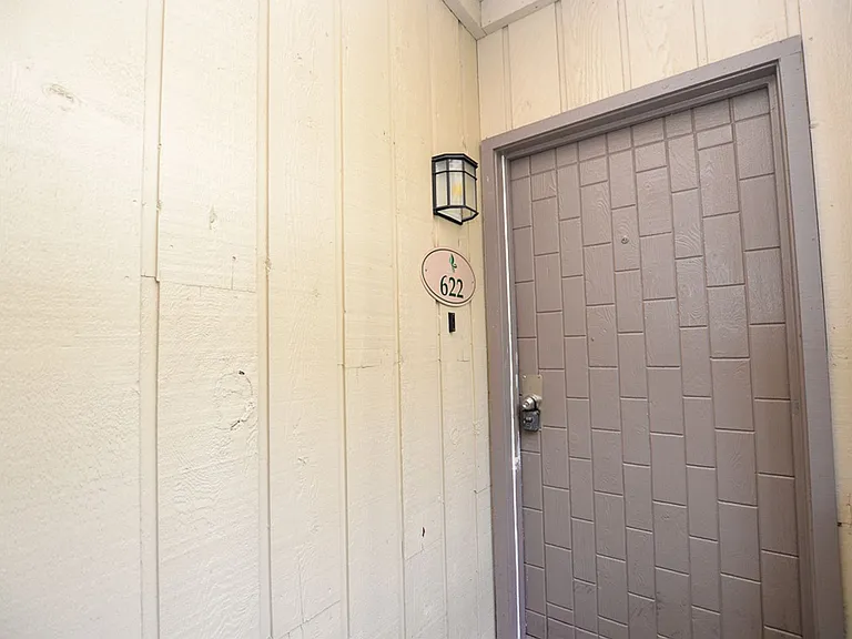 622 Olde Camelot Cir #3212 — Photo 10