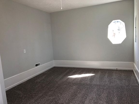 3rd image of 1515 Bartway Dr