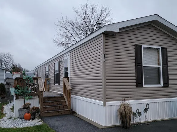 10 Blackberry Place, Kittery, ME 03904