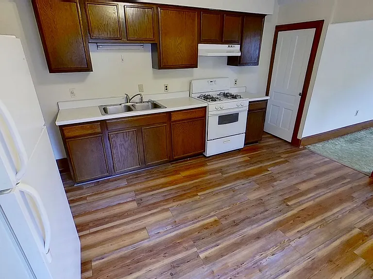 127 Hanover St #2 — Photo 2