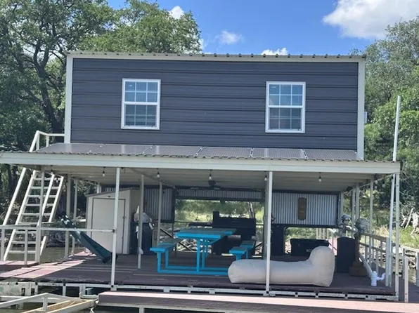 7508 Goat Is, Bangs, TX 76801