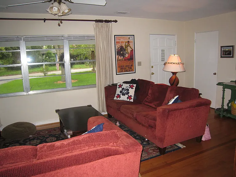 2610 Lake Wade Ct — Photo 6