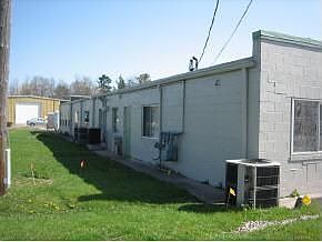 4th image of 118 N St Marie St