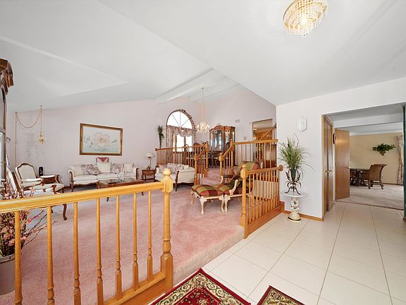 5th image of 13025 Sandburg Ct