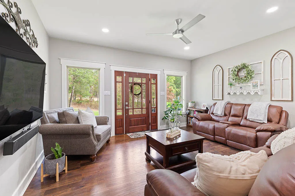 3 bed, 1460 sqft, $2,600 — Photo 4