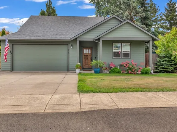 925 E 2nd St, Yamhill, OR 97148