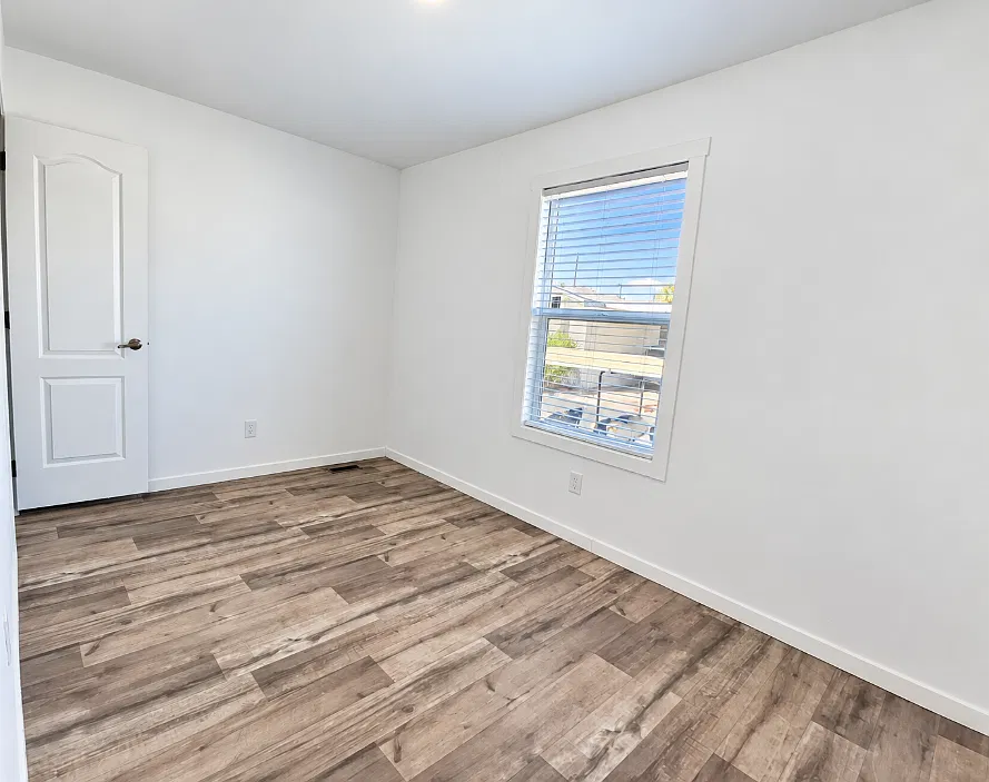 Maycliff Estates — Photo 3