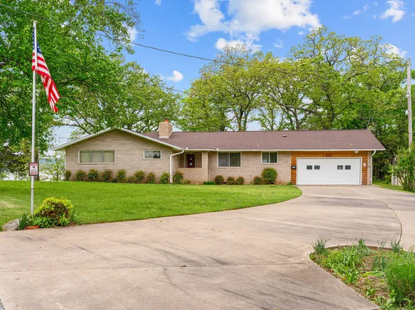 471 Parkside Dr, Hollister, MO 65672