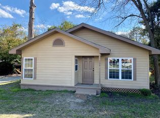 139 College Ave, Omega, GA 31775