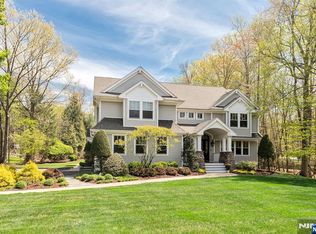 8 Mill Glen Ct, Upper Saddle River, NJ 07458