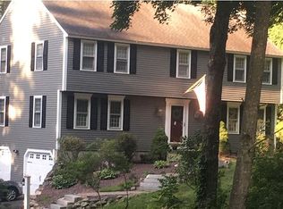 3 Winterberry Dr, Amherst, NH 03031
