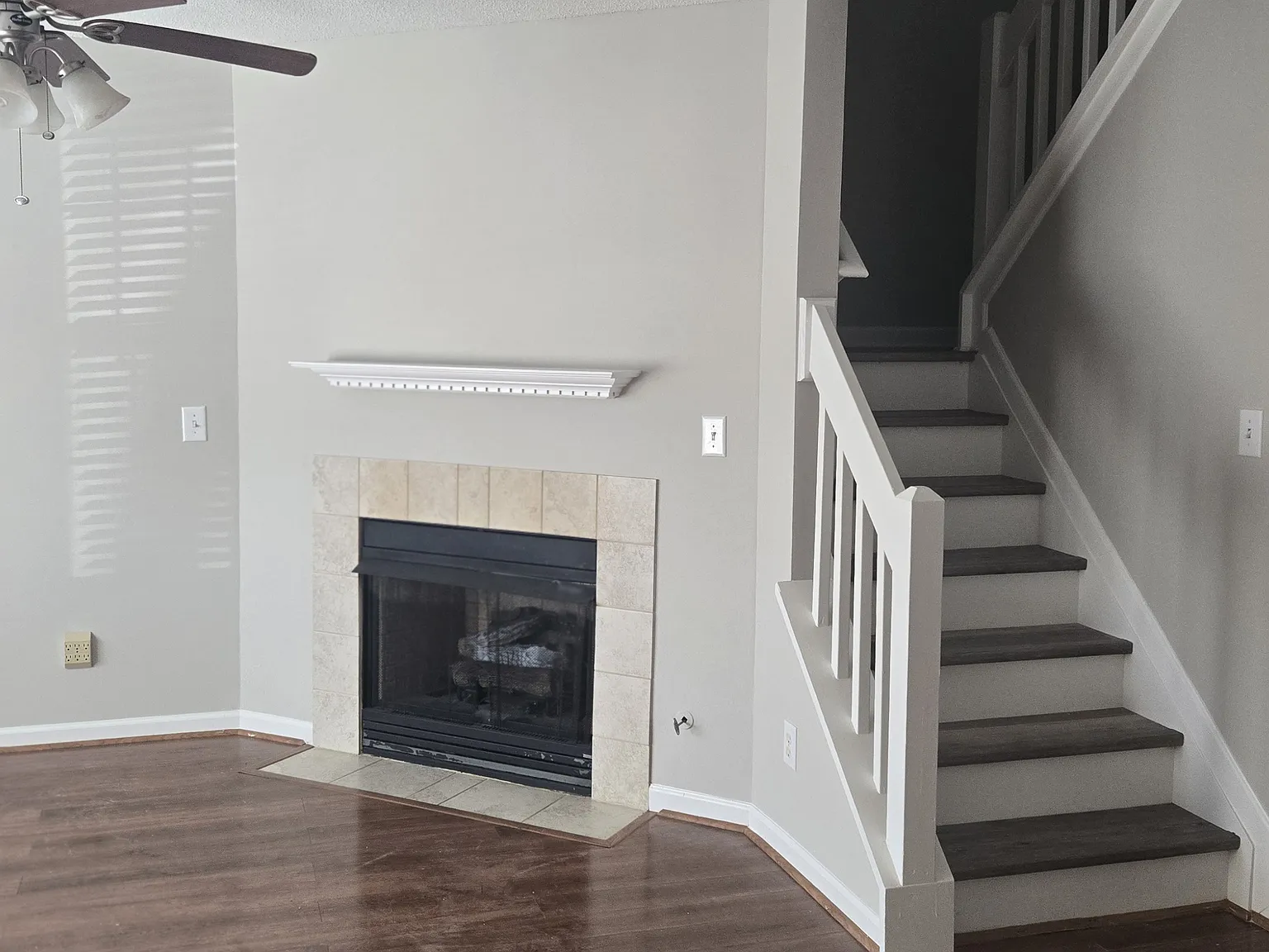 2 bed, 2.5 bath, 1304 sqft, $1,995 — Photo 3