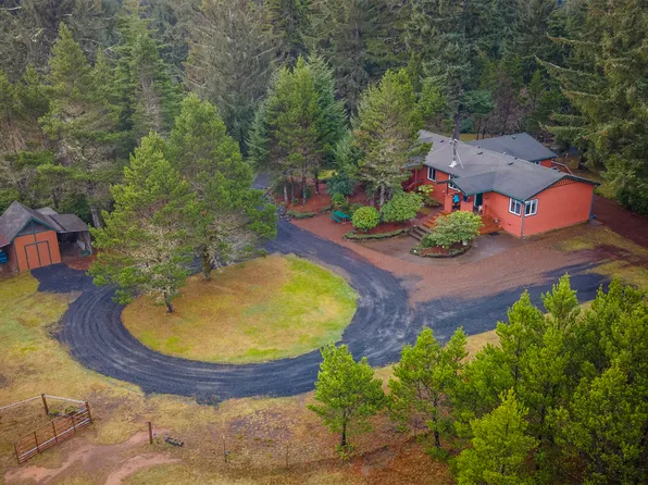 8415 NW Kinglet St, Seal Rock, OR 97376