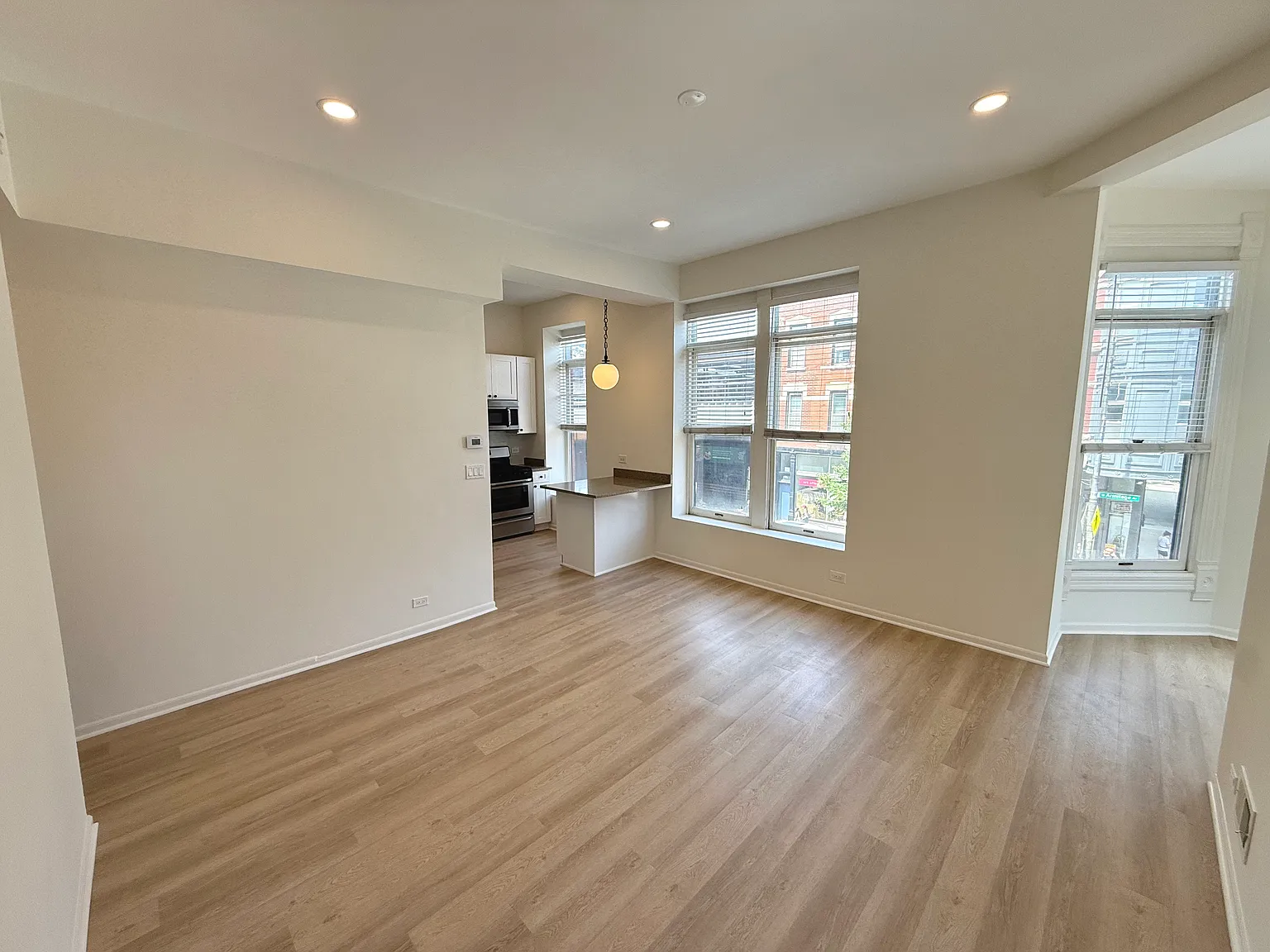 2 bed, 1200 sqft, $4,795 — Photo 1