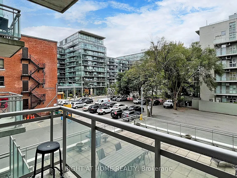38 Niagara St #312 — Photo 16