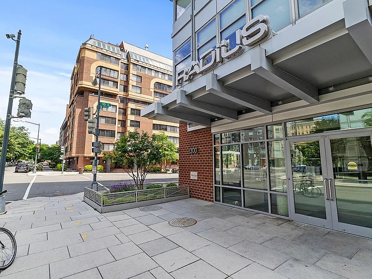 1300 N St NW #117 — Photo 22