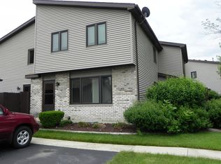 254 Circlegate Rd, New Lenox, IL 60451