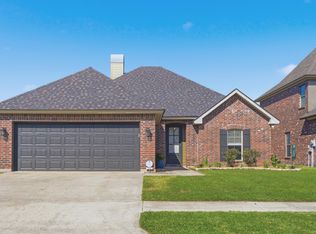 210 Cedar Grove Dr, Youngsville, LA 70592
