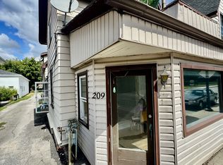 209 B Prescott St #A, North Grenville, ON K0G1J0