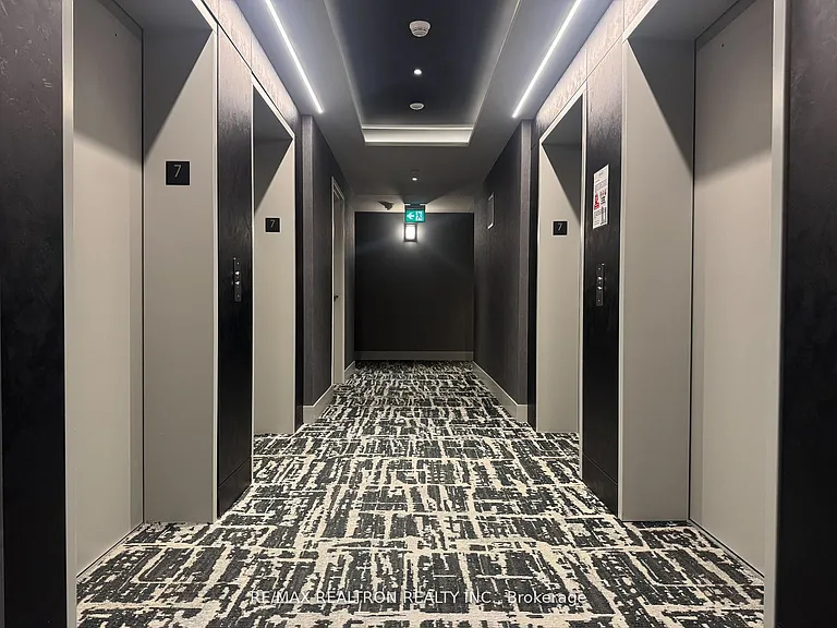 30 Upper Mall Way #A-620 — Photo 33