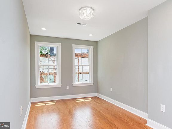 2nd image of 1429 Federal St