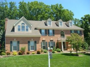8527 Oak Chase Cir, Fairfax Station, VA 22039