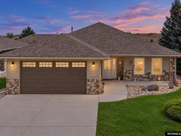 881 Recluse Ct, Casper, WY 82609