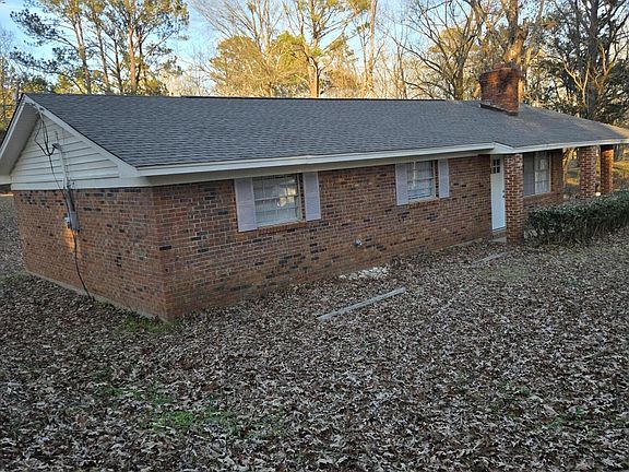 3rd image of 3553 Jones Loop