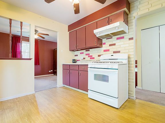 5th image of 21510 Jeffrey Ave