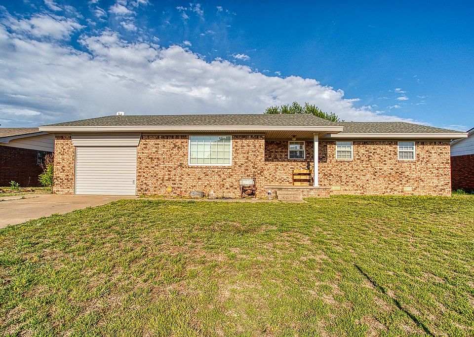209 N Elm St, Okeene, OK 73763 Zillow