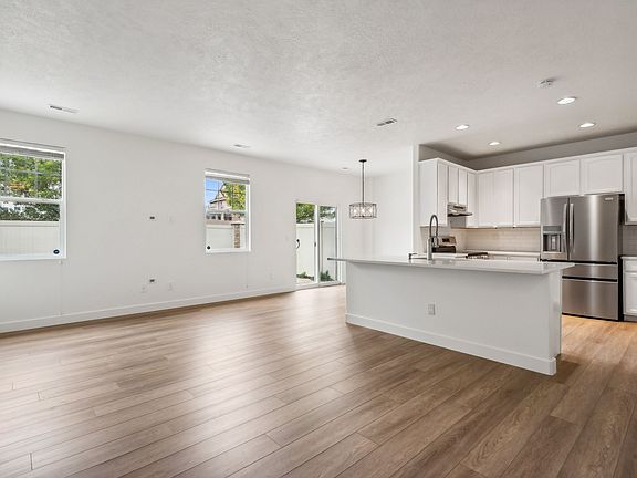 2nd image of 13494 S Leaf Wing Ln #5